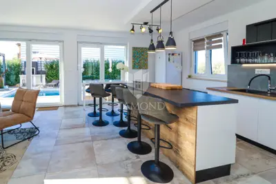 Poreč, Umgebung, wunderschönes modernes Haus mit Pool! - 8