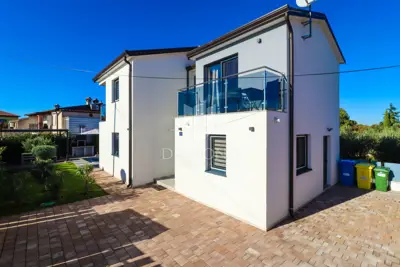 Poreč, Umgebung, wunderschönes modernes Haus mit Pool! - 2