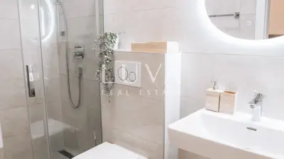 Remete, luxurious 4-room penthouse 165 m² + 2 parking spaces for rent - 16