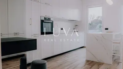 Remete, luxurious 4-room penthouse 165 m² + 2 parking spaces for rent - 15