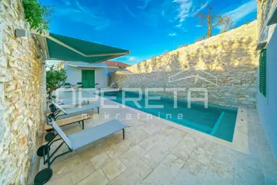 House for sale in Vis, 440 m² - 6