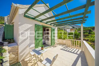 House for sale in Vis, 440 m² - 20