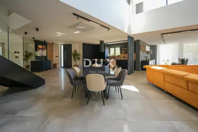 Villa 500 m², Labin - modern, von Natur umgeben - 15