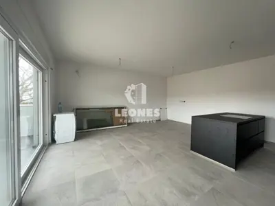 Stan 83 m², Novigrad - pogled na more i terasa - 16