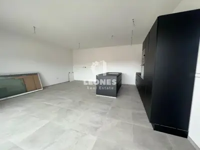 Stan 83 m², Novigrad - pogled na more i terasa - 11