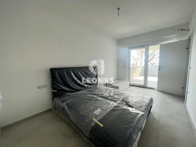 Stan 83 m², Novigrad - pogled na more i terasa - 13