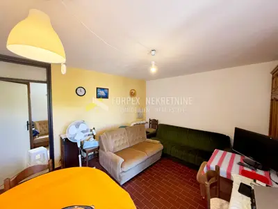 NOVI VINODOLSKI-KLENOVICA-STAN 54 m² SA OKUĆNICOM - 10