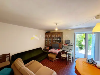 NOVI VINODOLSKI-KLENOVICA-STAN 54 m² SA OKUĆNICOM - 7