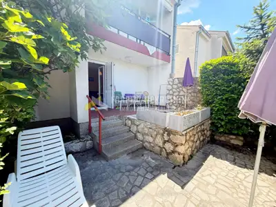 NOVI VINODOLSKI-KLENOVICA-STAN 54 m² SA OKUĆNICOM - 9