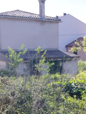 Kuća 396 m², Ližnjan - centar naselja i velika okućnica - 3
