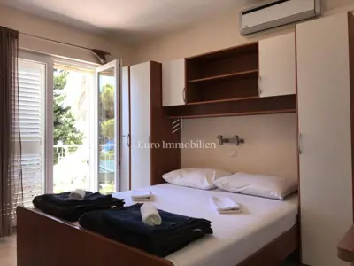 Kuća 387 m², Promajna - 8 apartmana, 300 m od mora - 13