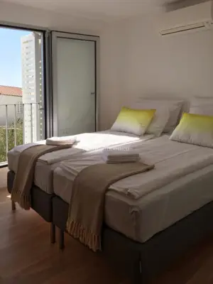 Stan 82 m², Krk - pogled na more i uređena okućnica - 21