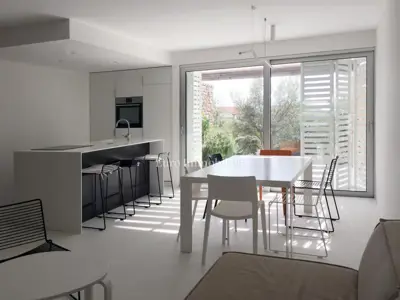 Stan 82 m², Krk - pogled na more i uređena okućnica - 5