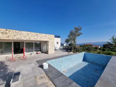 Moderna kuća s pogledom na more i infinity bazenom - novogradnja Labin - 2