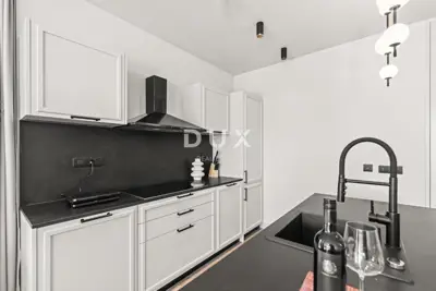 Villa 211,8 m², Krnica - Pool und überdachte Terrasse - 9