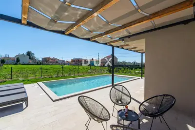 Villa 211,8 m², Krnica - Pool und überdachte Terrasse - 11