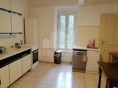 Apartment 115 m², Donji grad, near the faculty and amenities