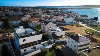 Apartmani 277 m², Diklo - novogradnja 70 m od mora