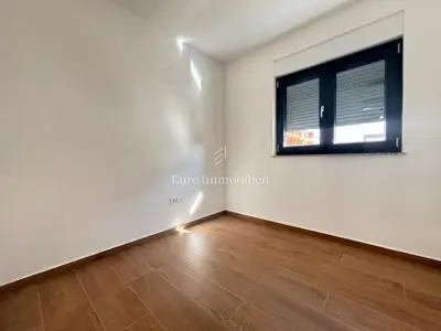 Stan s bazenom u novogradnji - Povljana - 6
