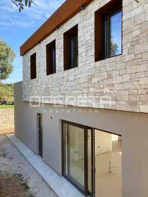 Istria, Bale, surroundings, imposing villa with pool - 5