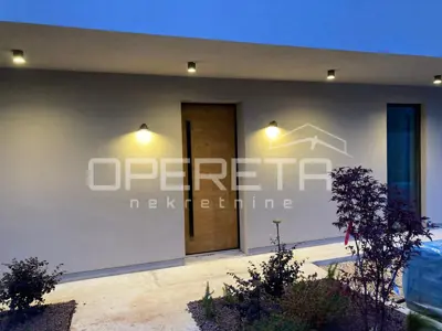 Istria, Bale, surroundings, imposing villa with pool - 10