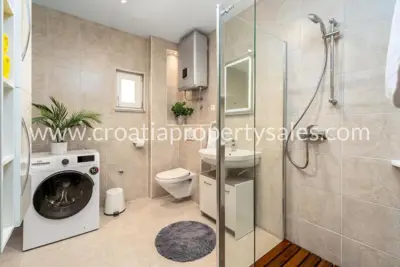 Kuća, Omiš, 350 m², 1 250 000 € - 10