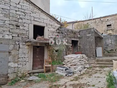 ISTRA, PAZIN - Detached stone house for partial renovation - 7