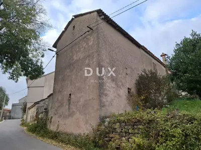 ISTRA, PAZIN - Detached stone house for partial renovation - 22