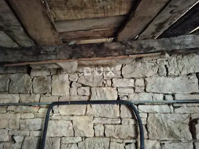 ISTRA, PAZIN - Detached stone house for partial renovation - 18