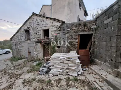 ISTRA, PAZIN - Detached stone house for partial renovation - 6