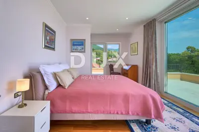 Villa 344 m², Lovran - atemberaubender Panoramablick auf das Meer - 21