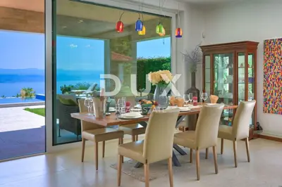 Villa 344 m², Lovran - atemberaubender Panoramablick auf das Meer - 8