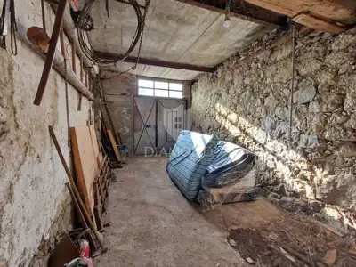 Kuća 160 m², Klana - centar, 3 spavaće sobe i terasa - 16