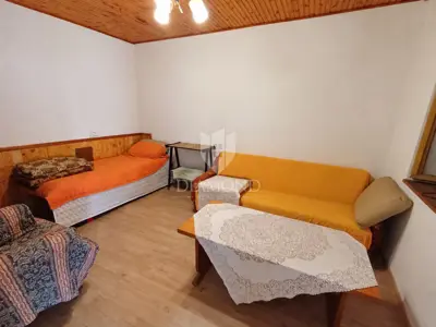 Kuća 160 m², Klana - centar, 3 spavaće sobe i terasa - 3