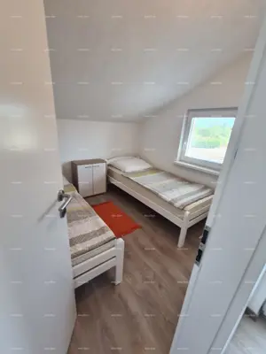 PEROJ, Stan na gornjem katu, blizu mora. - 9