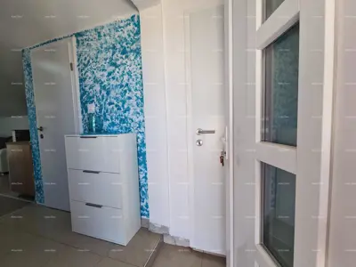 PEROJ, Stan na gornjem katu, blizu mora. - 2