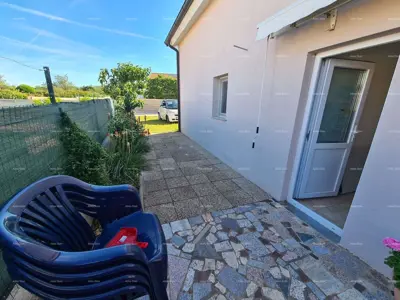 PEROJ, Stan na gornjem katu, blizu mora. - 16