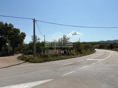 JASENICE- Građevinsko zemljište s objektima, 1920 m² - 8