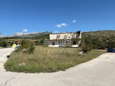 JASENICE- Građevinsko zemljište s objektima, 1920 m²