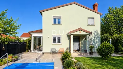 House 170 m², Umag - pool and proximity to the sea