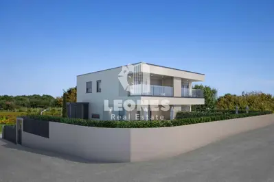 Semi-detached house in Novigrad, 500 m from the sea and pool - 3