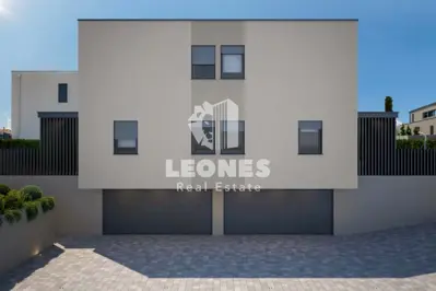 Semi-detached house in Novigrad, 500 m from the sea and pool - 10