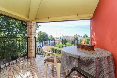 Haus 220 m², Pula - Šišan, 3 Wohnungen - 17