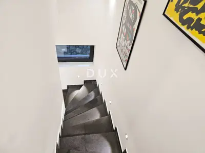 Wohnung 112 m², Krk - Garten, beheizter Pool und zwei Zimmer mit Bad en suite - 12