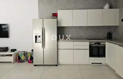 Wohnung 112 m², Krk - Garten, beheizter Pool und zwei Zimmer mit Bad en suite - 3