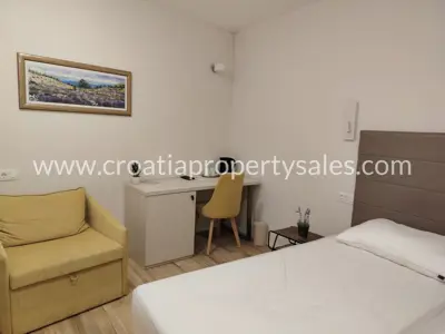 Commercial space 93 m², Split center - near Riva - 6