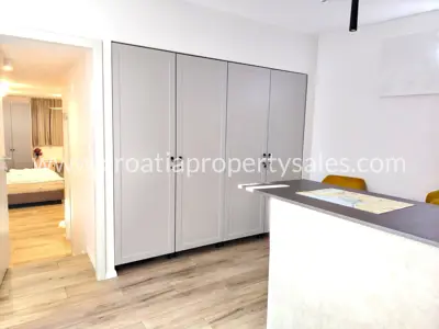 Commercial space 93 m², Split center - near Riva - 7