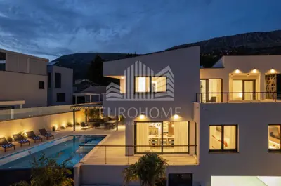 Villa 306 m², Podstrana - panoramic sea view - 17