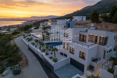 Villa 306 m², Podstrana - panoramic sea view