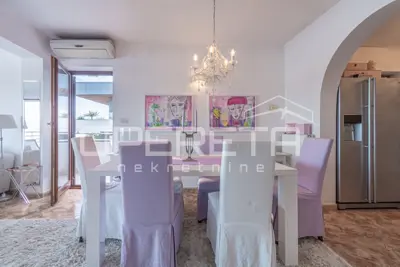 Prilika - prostrani dvoetažni penthouse s panoramskim pogledom – Opatija, 300 m - 2